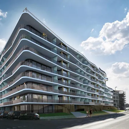 Strand Met Zwembad Apartment
