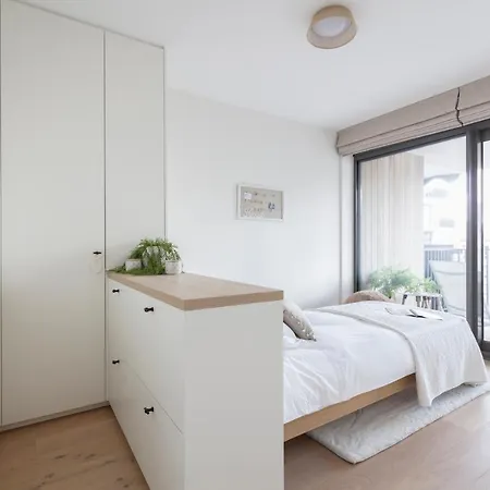 Met Zwembad Остенде