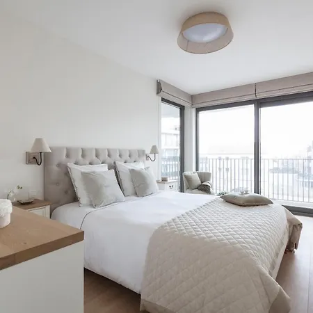 Met Zwembad Apartamento *